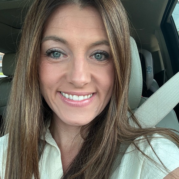 Meet your Posher, Jeana - Picture 1 of 1